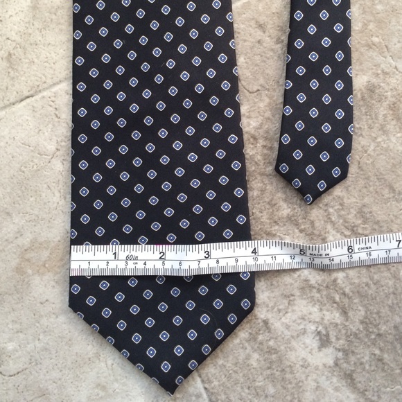 Izod silk necktie - Picture 2 of 3
